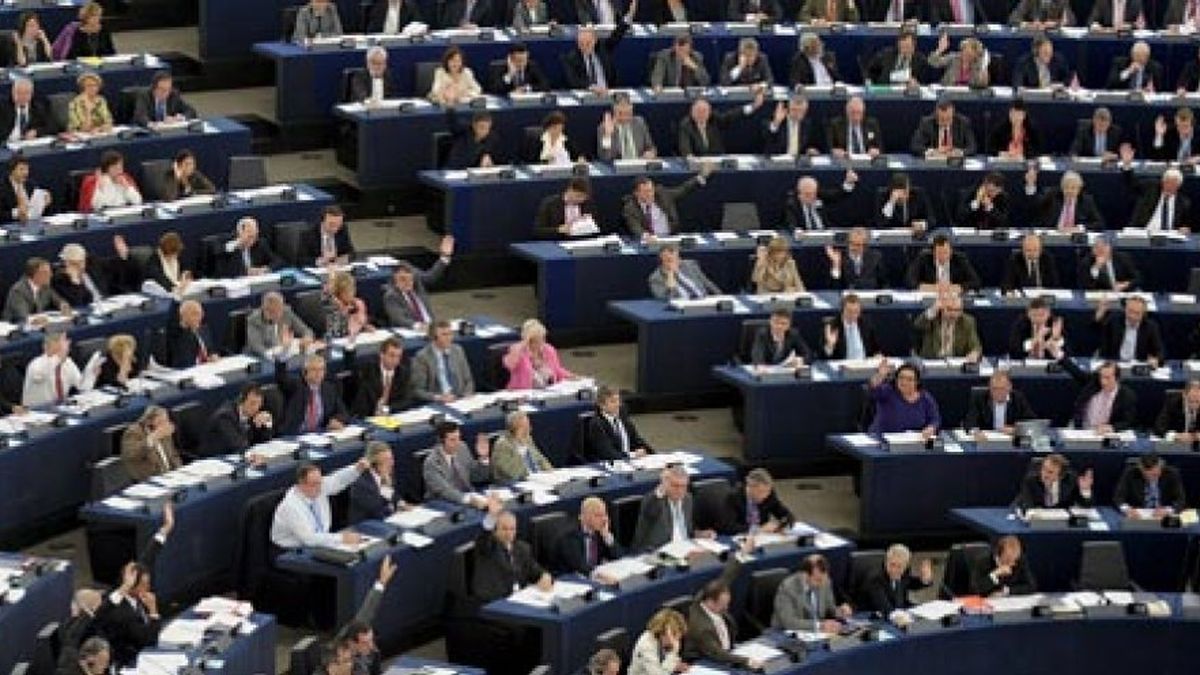 Los eurodiputados se niegan a bajarse el sueldo ni un 5%