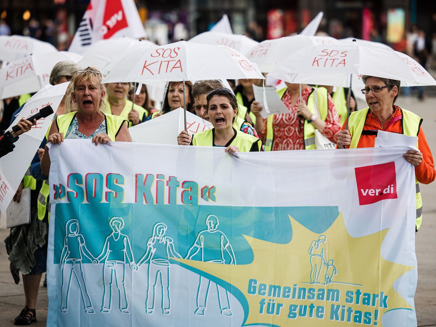 Huelga de profesores alemanes. (EFE/EPA/Clemens Bilan)
