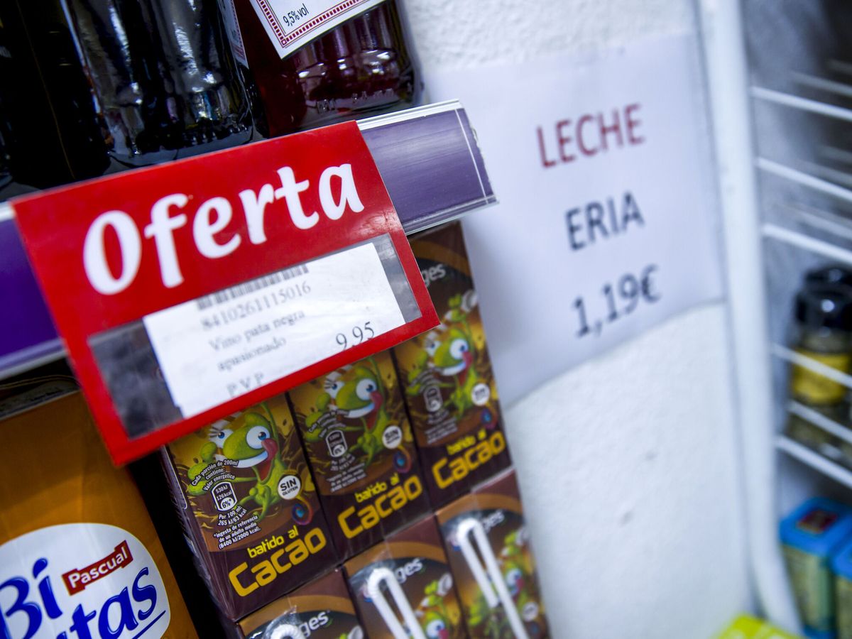 Foto: Productos alimenticios en un supermercado de Toledo. (EFE/Ismael Herrero)