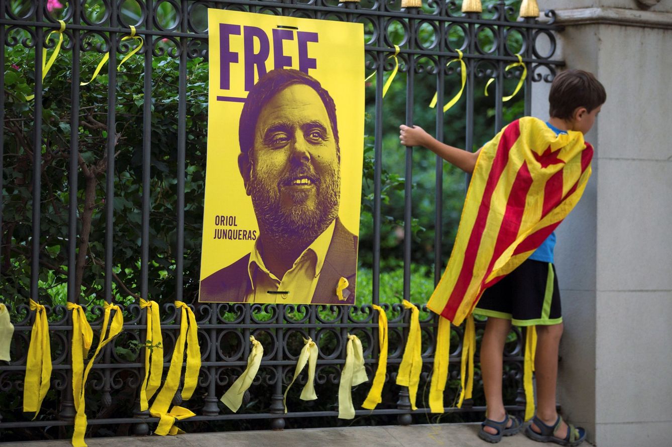 Las calles de Cataluña se han llenado de símbolos independentistas en los últimos dos años. (EFE)
