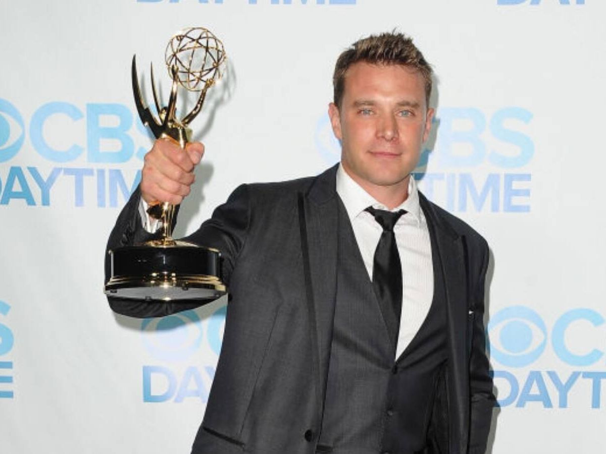 Foto: El actor Billy Miller al ganar un premio Emmy. (Getty Images)