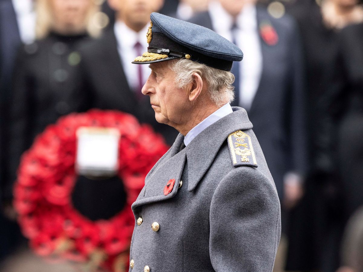 Foto: El rey Carlos III, en el servicio del Cenotafio. (Reuters/Richard Pohle)