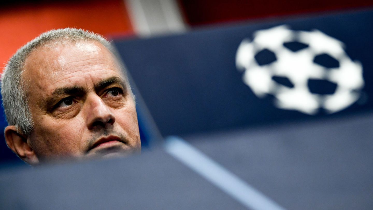 Mourinho, un entrenador que siempre se sintió cómodo en las ruedas de prensa. (Reuters)