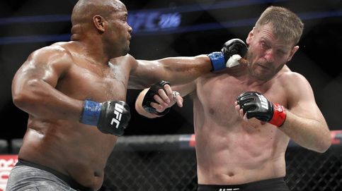 UFC: Cormier destroza a Miocic en el primer asalto con un KO brutal