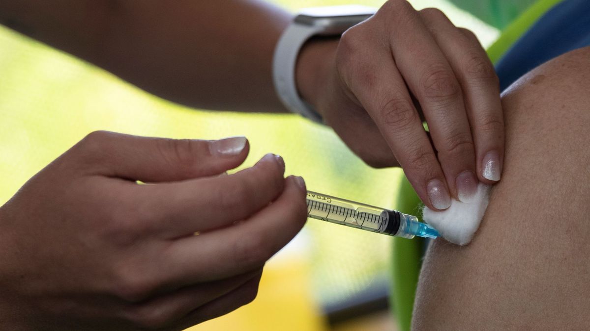 ¿Es legal pagar un plus a los trabajadores que se pongan la vacuna?