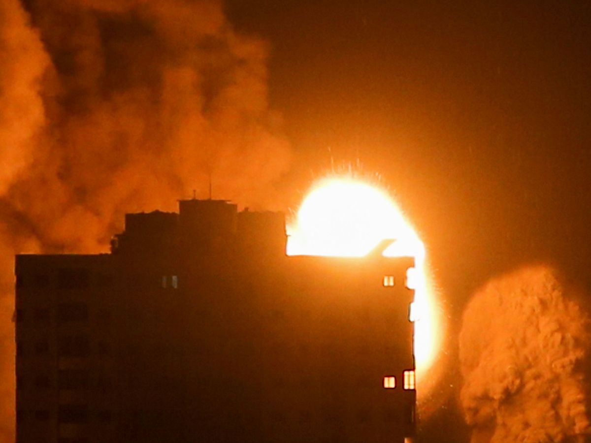 Foto: Bombardeo en Gaza. (Reuters)