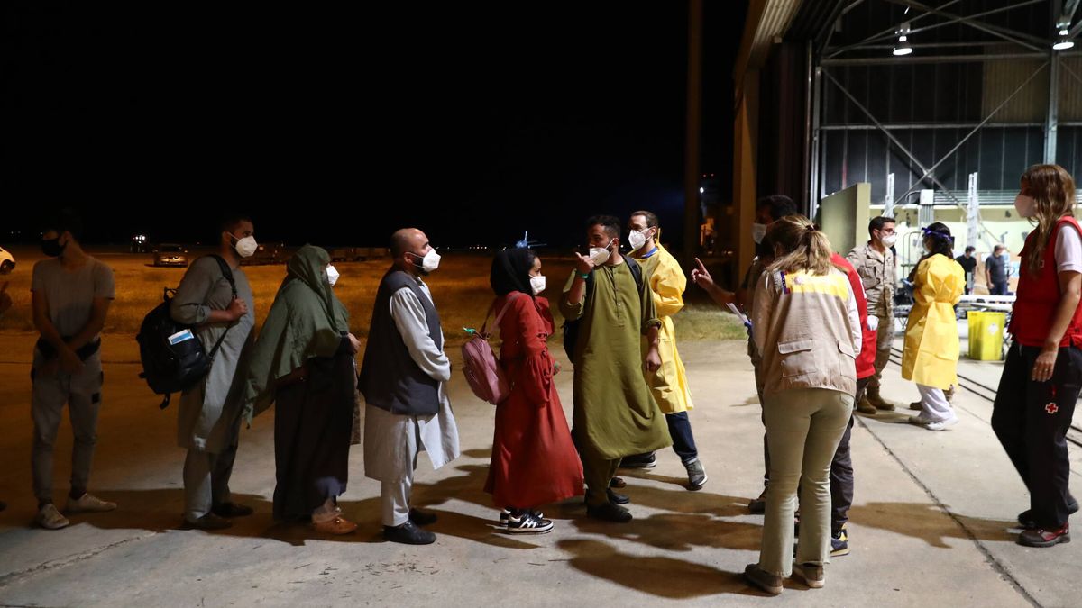 Una minoría de los afganos evacuados pide quedarse en España