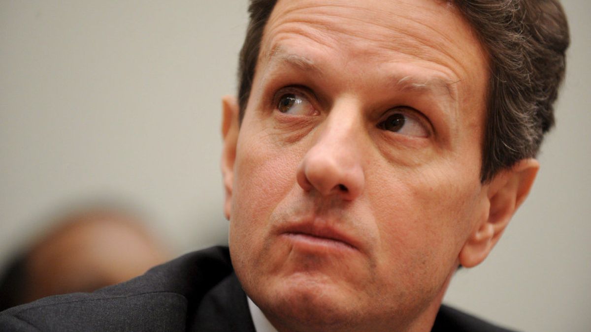 Geithner considera que es necesario más capital para asegurar la estabilidad