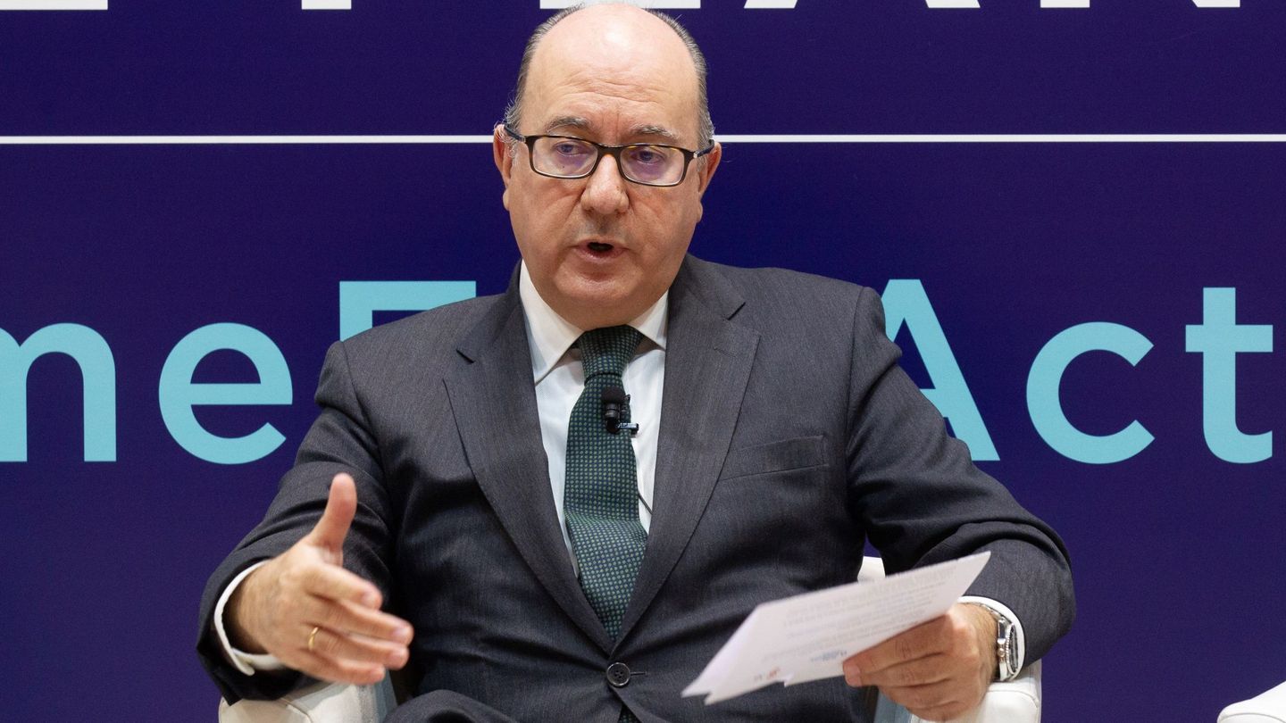 El presidente de la Asociación Española de Bancos (AEB), José María Roldán. (EFE)
