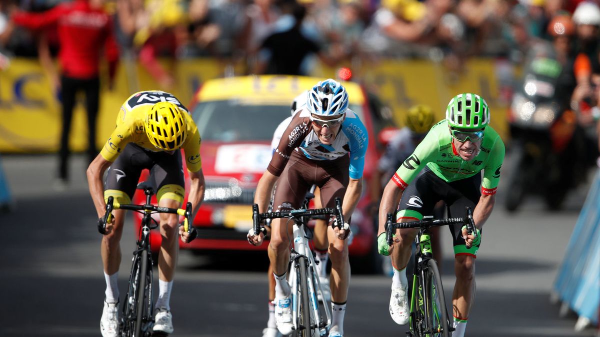 Contador lo intentó sin éxito el día que Froome aguantó a Bardet y Aru se descolgó