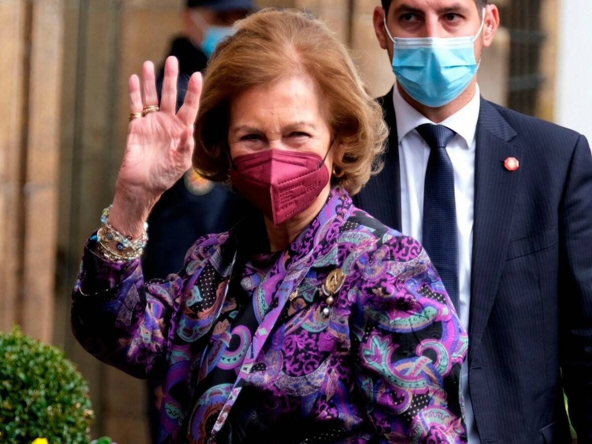 Foto: La reina Sofía, a su llegada al hotel Reconquista. (EFE)