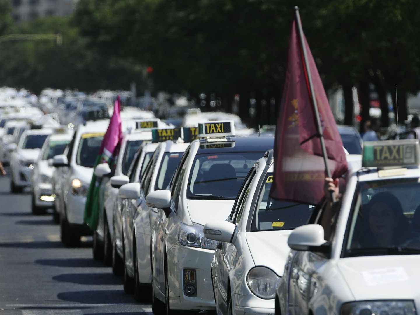 Imagen de archivo de taxistas en Andalucía protestando. (EFE)