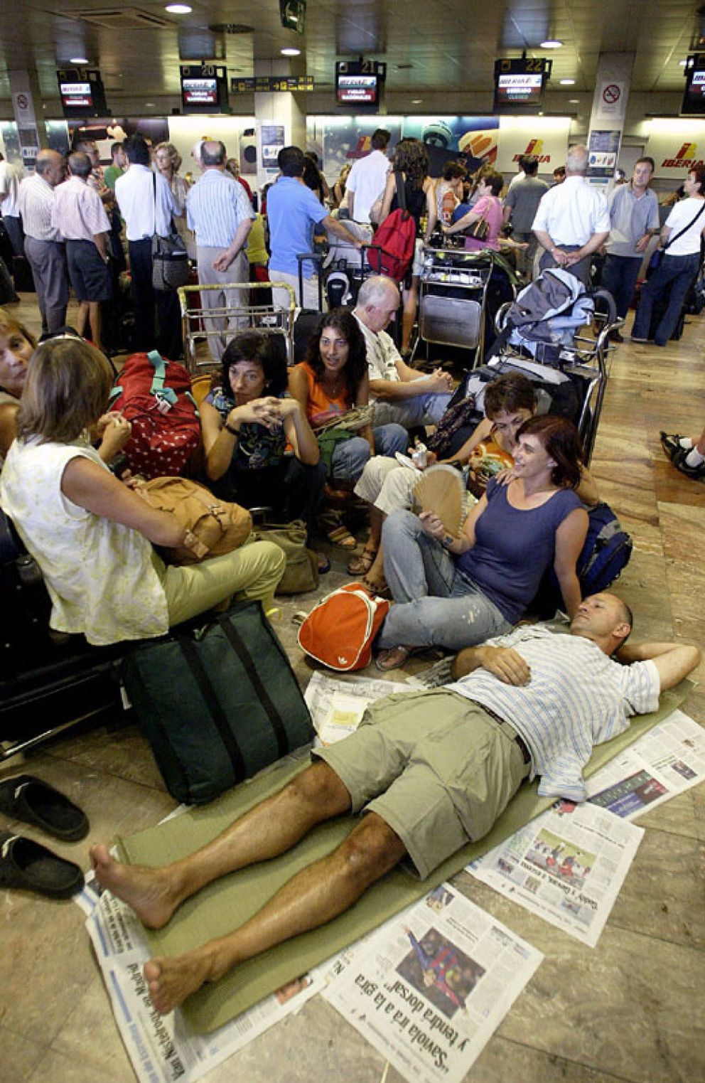 Foto: La movilización de los trabajadores de tierra de Iberia paraliza el aeropuerto de El Prat