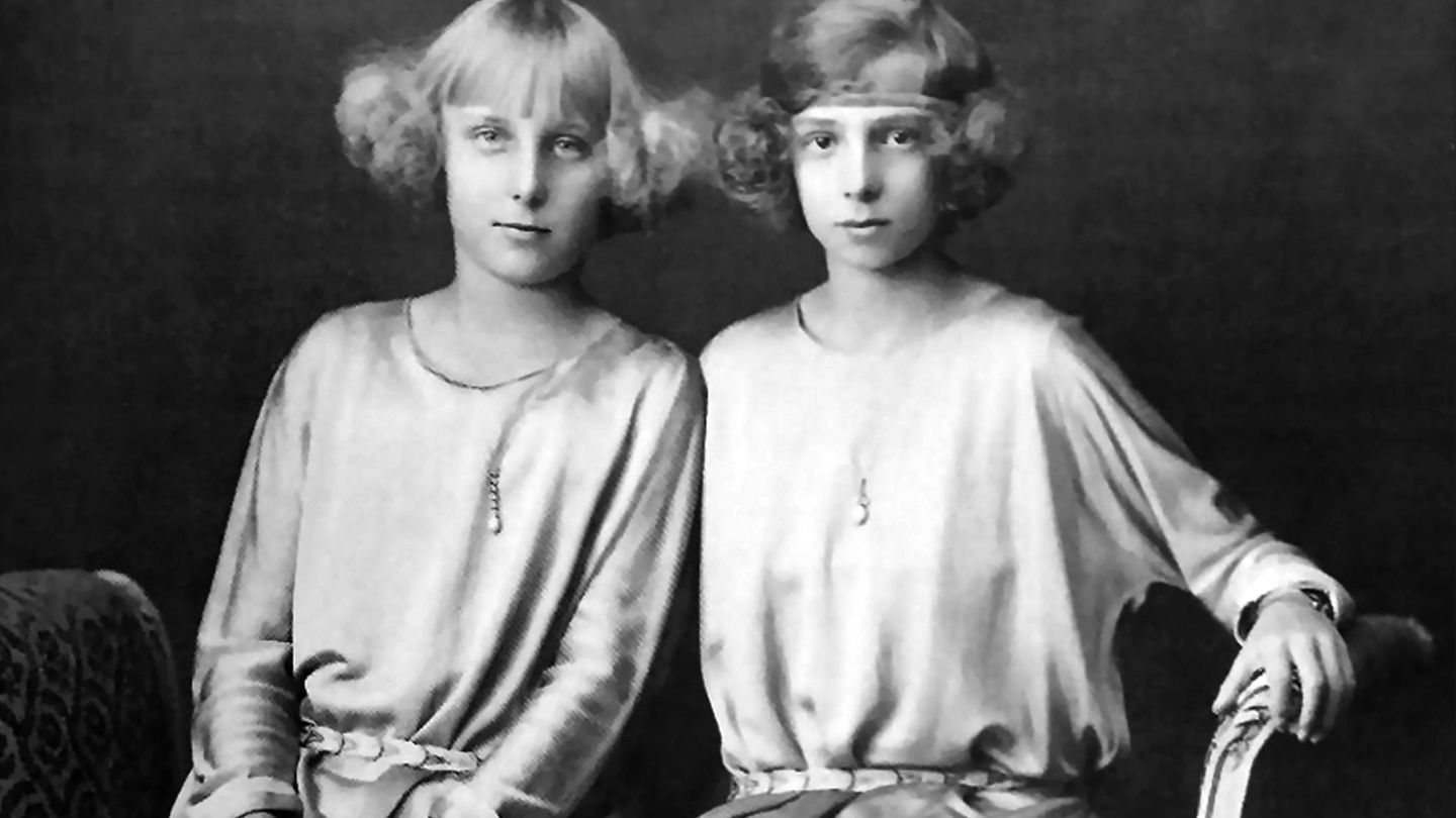 Las hijas de Alfonso XIII. (La Esfera de los Libros)