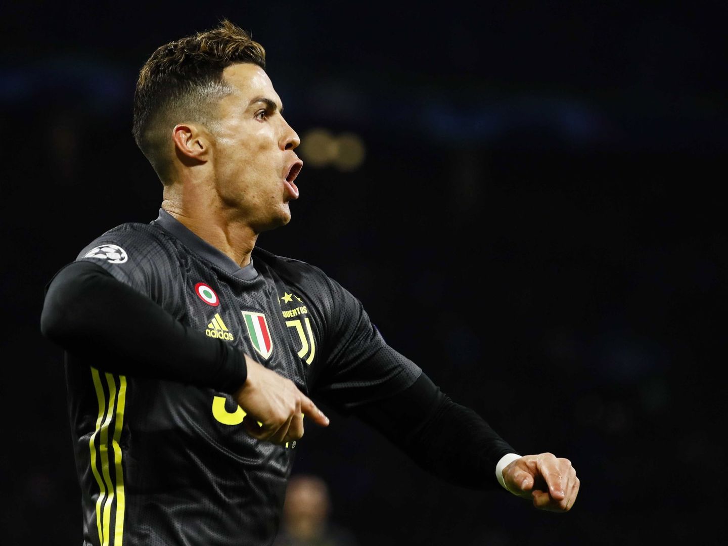Cristiano Ronaldo celebra el gol contra el Ajax. (EFE)