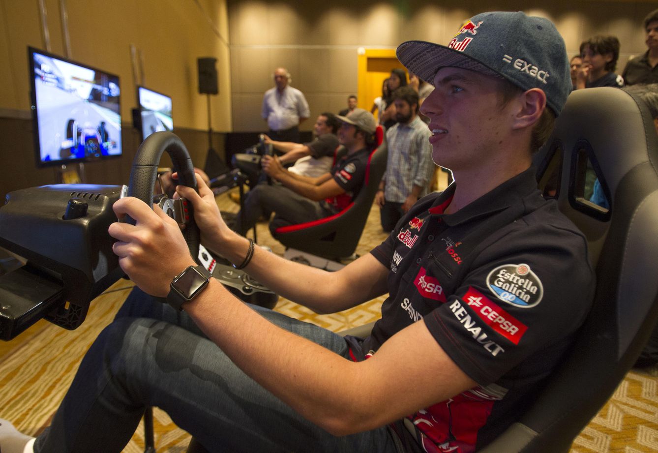 El talento de Verstappen se ha desarrollado con los simuladores, de los que es asiduo (EFE)