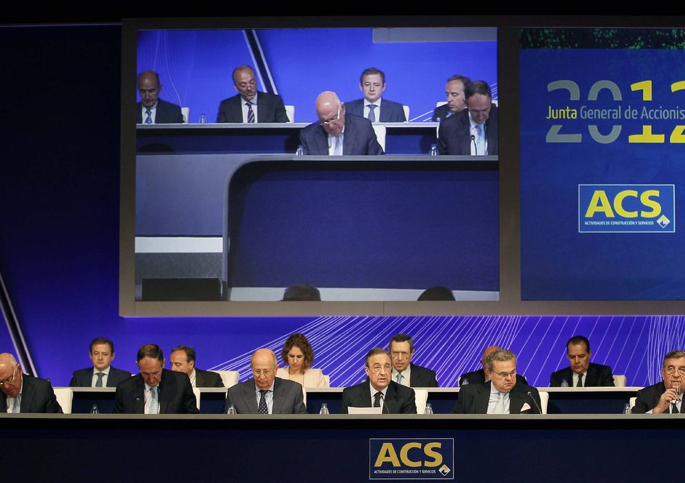 Foto: La junta de accionistas de ACS presidida por Florentino Pérez