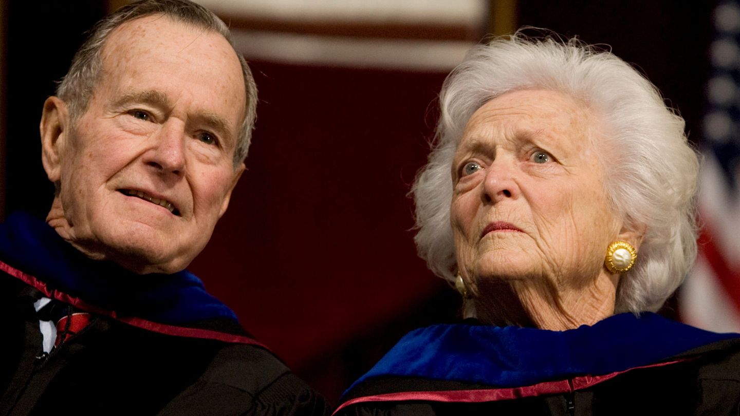 George y Barbara Bush. (Reuters)