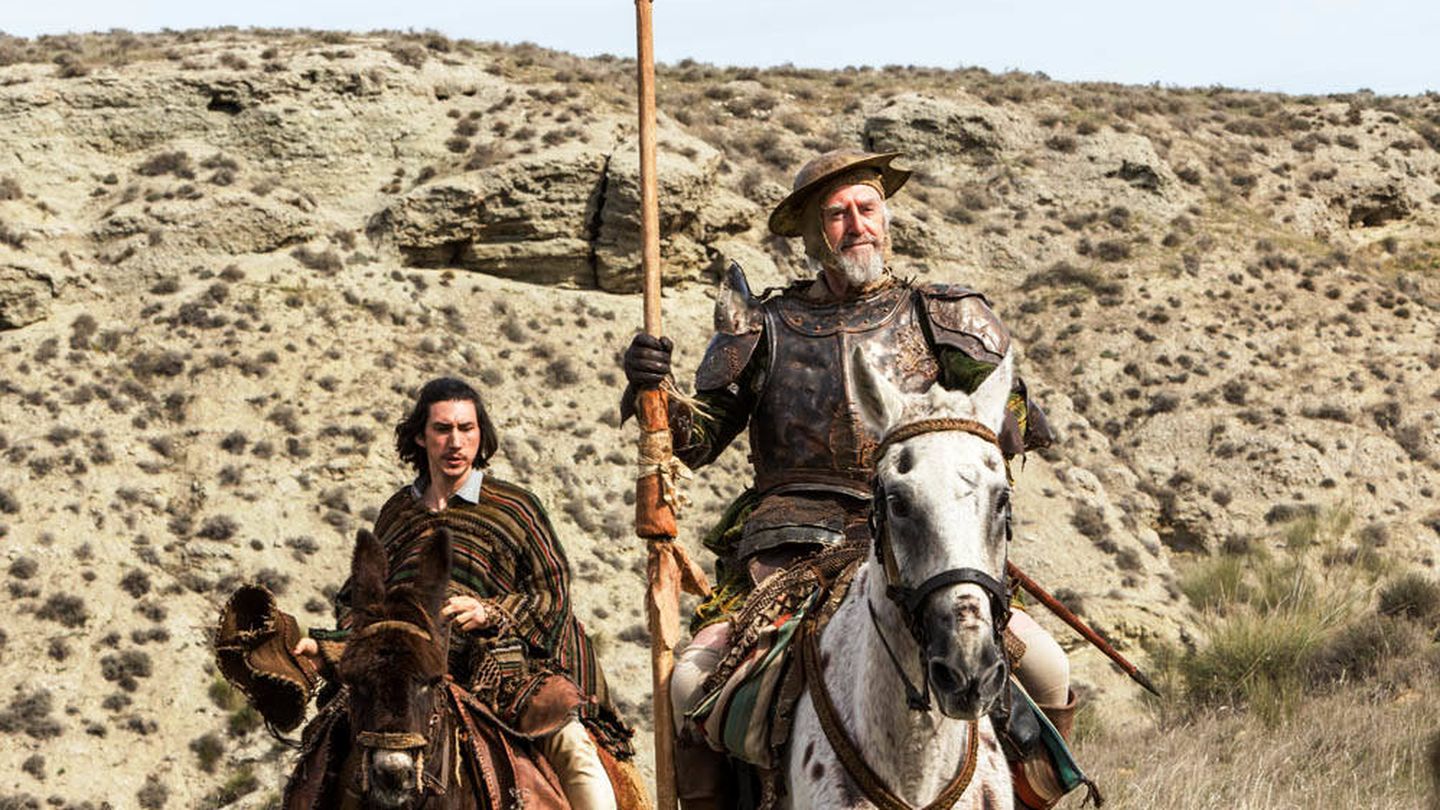 Adam Driver y Jonathan Price en 'El hombre que mató a Don Quijote', de Terry Gilliam. (Warner)
