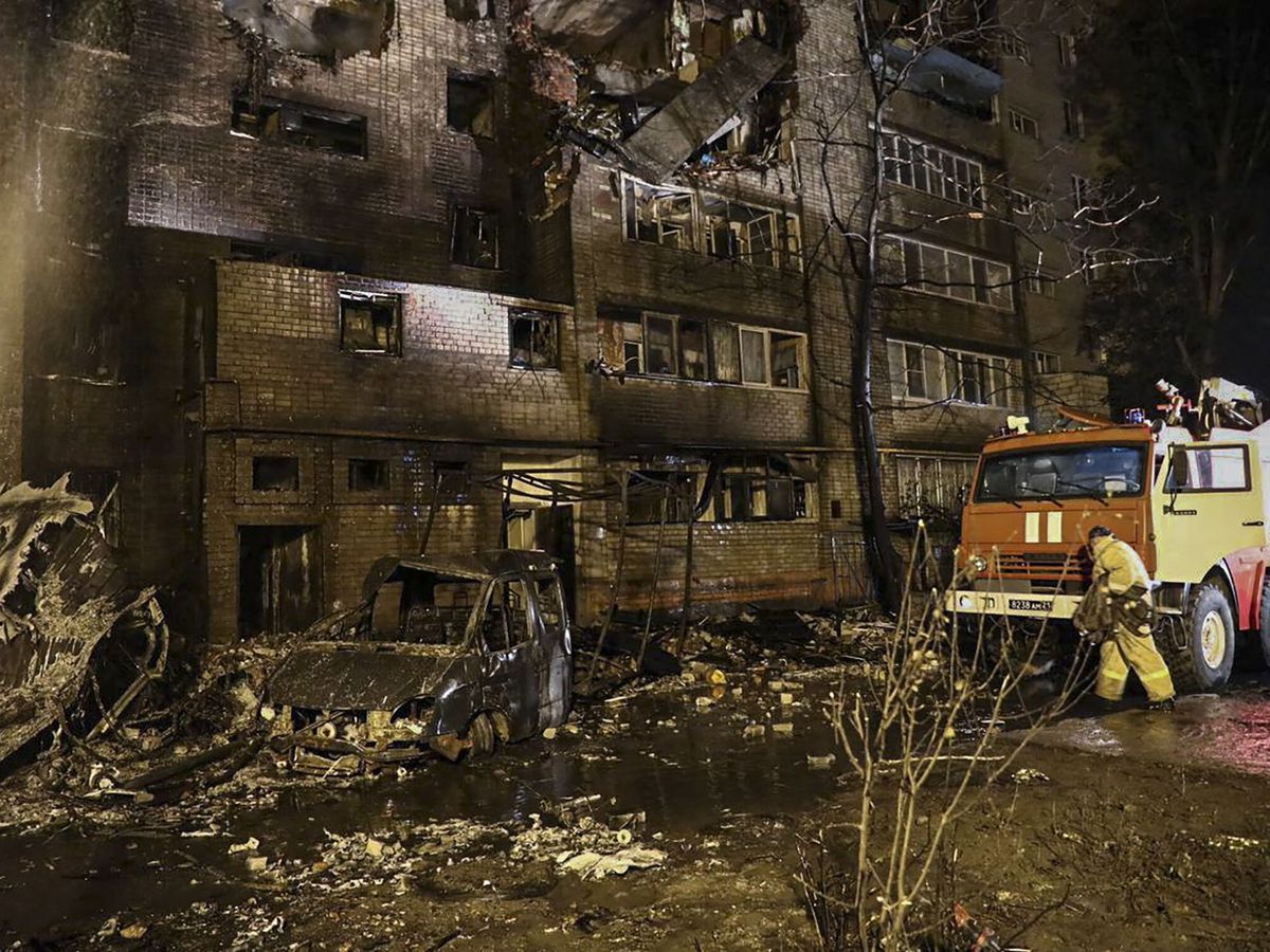 Foto: El edificio afectado en el balneario de Yeysk. (EFE)