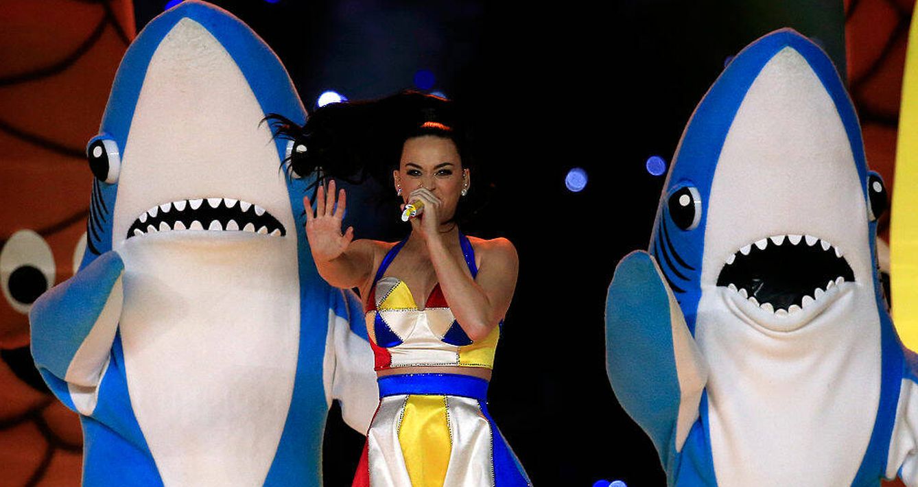 Katy Perry, entre tiburones.