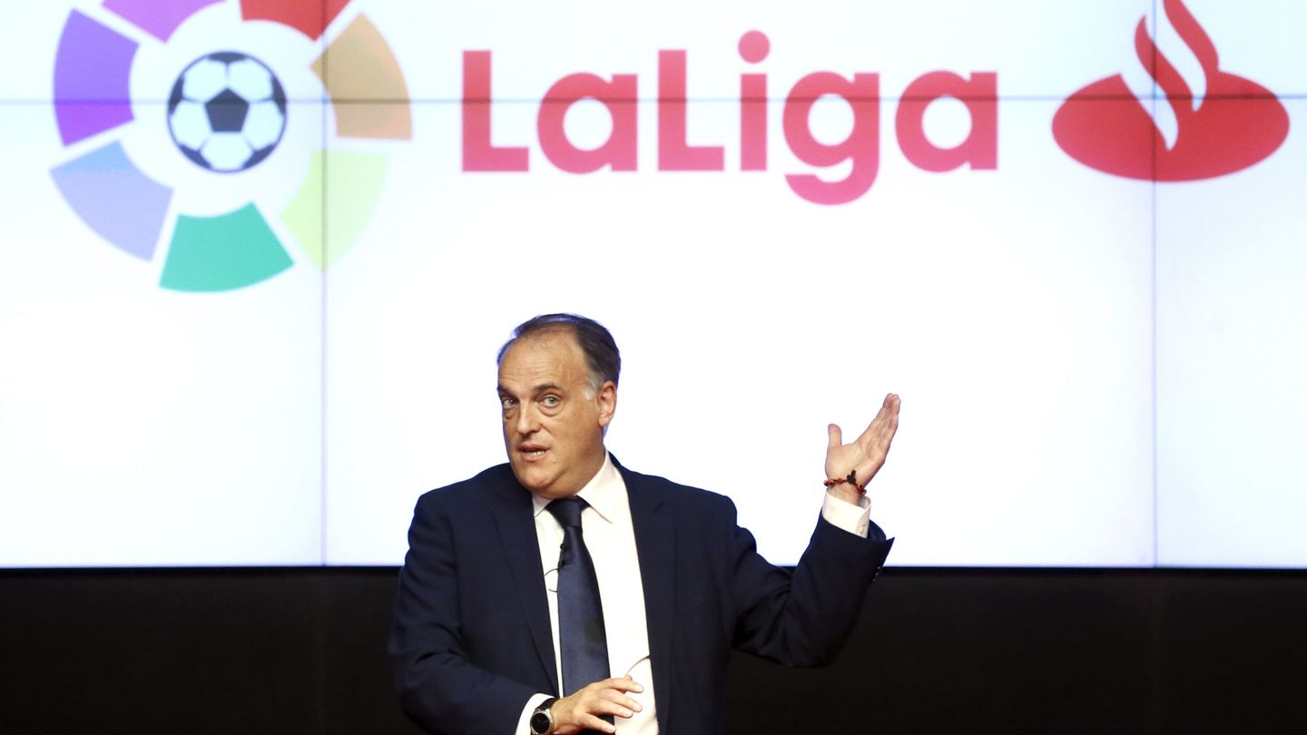 Imagen de archivo del presidente de LaLiga, Javier Tebas, durante la presentación del acuerdo de colaboración entre Banco Santander y LaLiga para el patrocinio del fútbol español. (EFE)