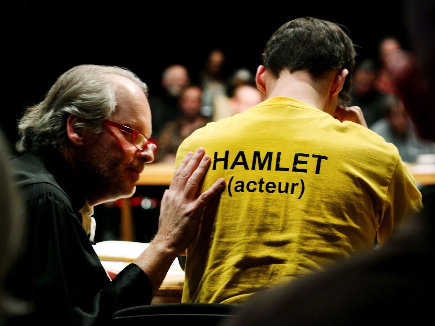 El director teatral español Roger Bernat el día de 2016 que llevó a Hamlet a ante la Justicia en la Bienal de Teatro de Venecia. (EFE Magali Girardin)