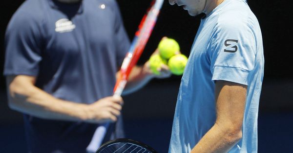 Foto: Juan Carlos Ferrero y Alexander Zverev en este Open de Australia. (EFE)