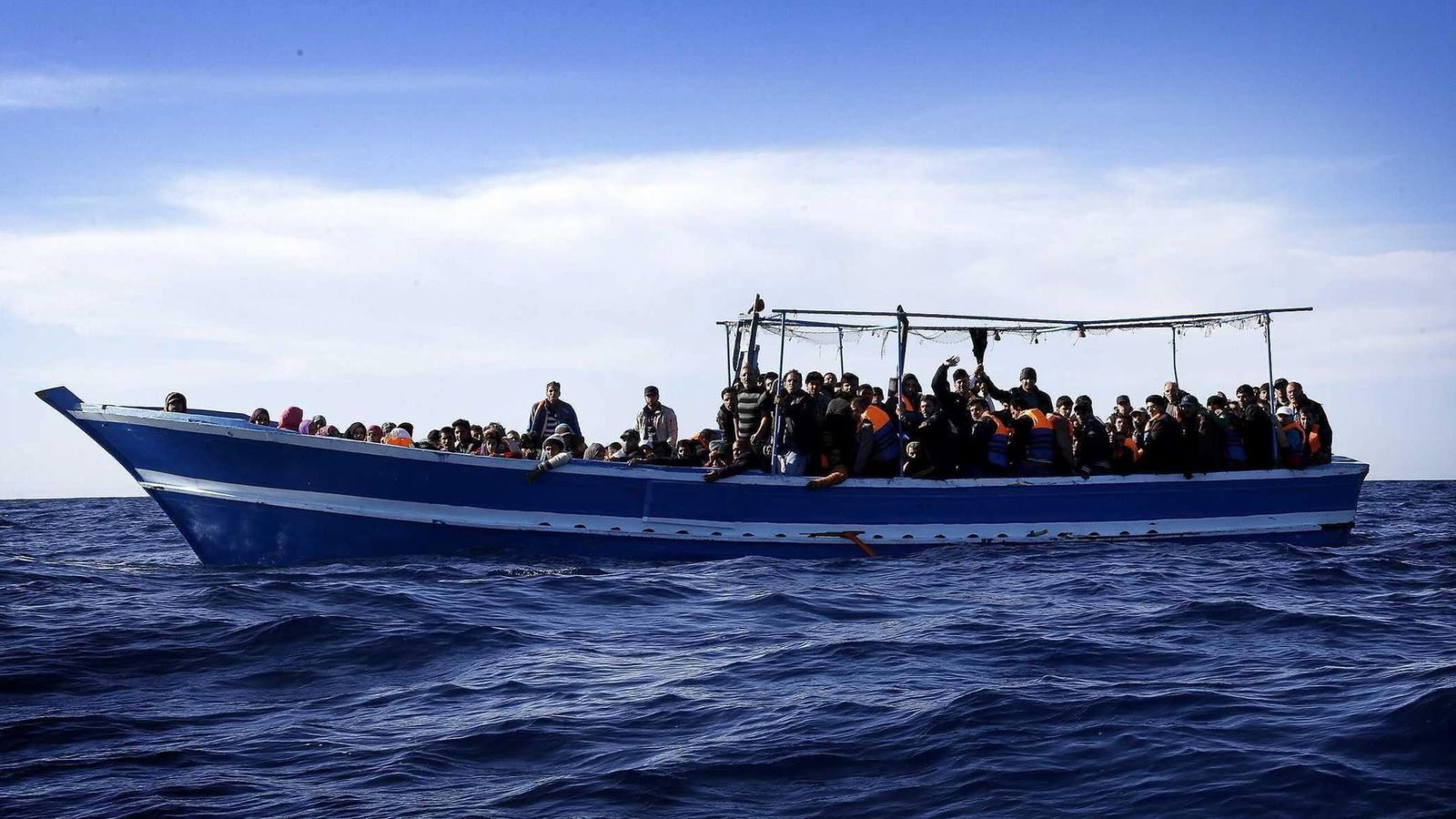 Foto: La marina italiana rescata a 762 inmigrantes en el Estrecho de Sicilia.
