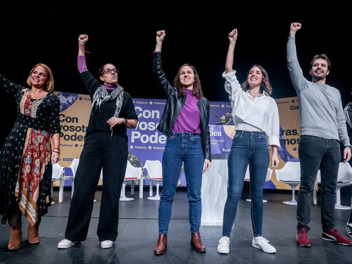 Foto: Imagen de archivo de un acto de Podemos en Cataluña en la que salen Noemí Santana, Conchi Abellán o Ione Belarra. (Ricardo Rubio/Europa Press)
