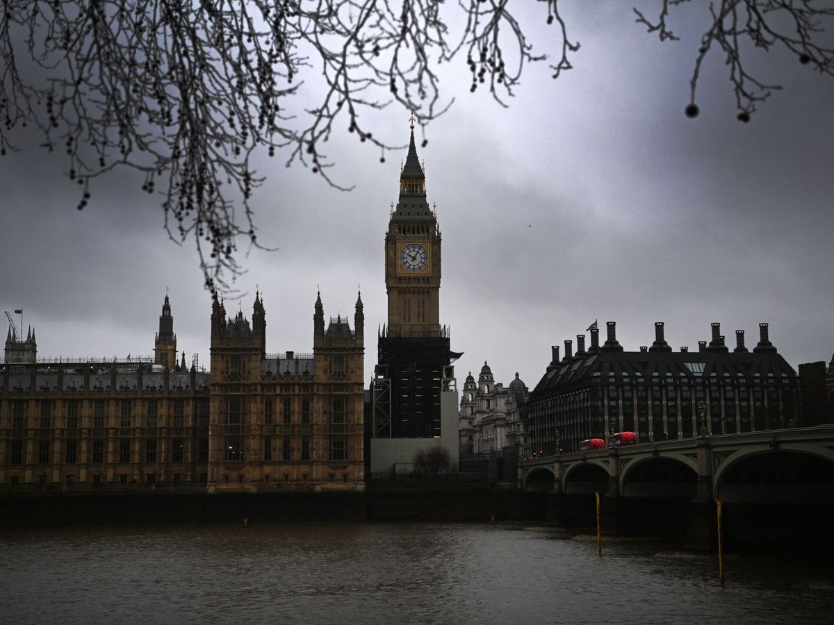 Foto: Vista del Parlamento británico en Londres.(EFE/Andy Rain)