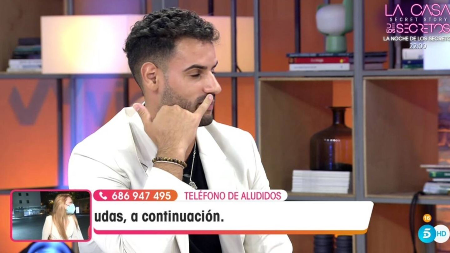 Asraf comentando el 'Deluxe' de Teresa Rivera. (Telecinco).
