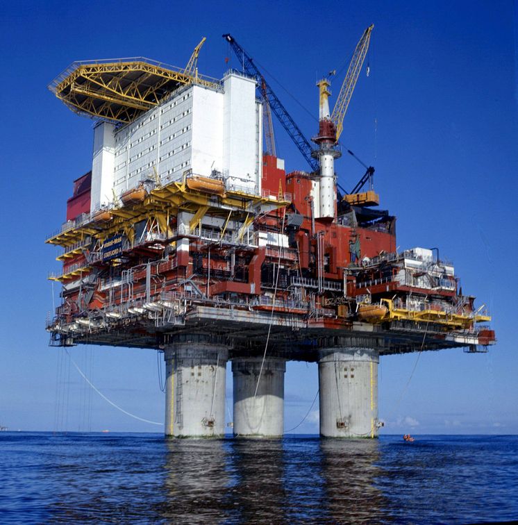 Foto: Foto de archivo sin fechar que muestra una plataforma petrolífera en el mar del Norte en Noruega. (EFE)