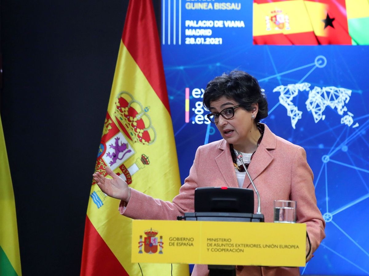 Foto: La ministra de Exteriores, Arancha González Laya, ofrece una rueda de prensa en el Palacio de Viana (Madrid). (EFE)