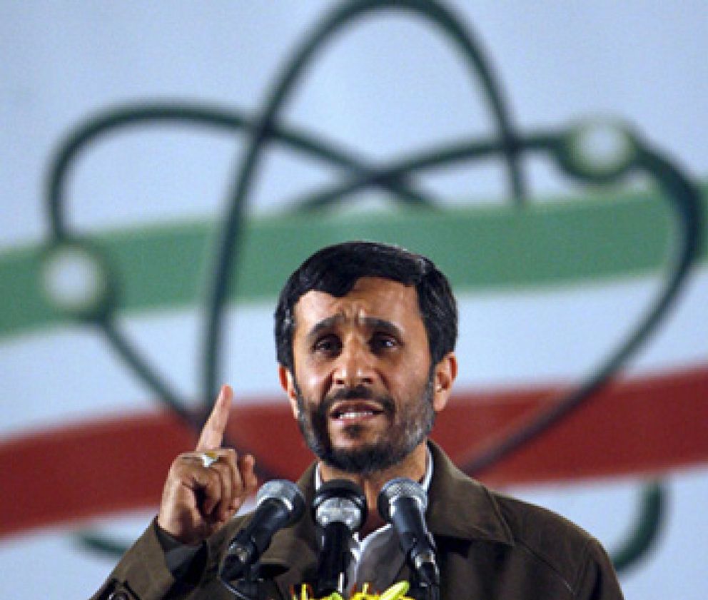 Foto: Ahmadineyad defiende el programa nuclear iraní y una OPEP del gas durante su visita a Argelia