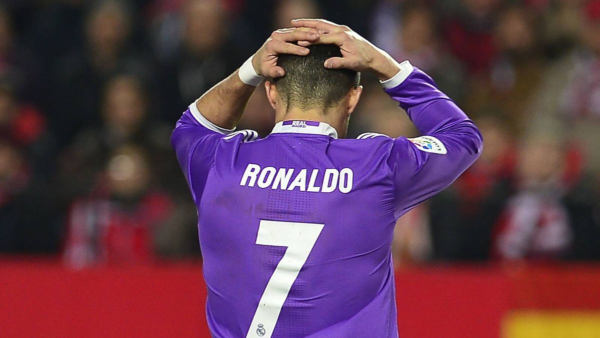 Entre el enfado de Cristiano Ronaldo (amenaza con irse) y la urgencia del Madrid