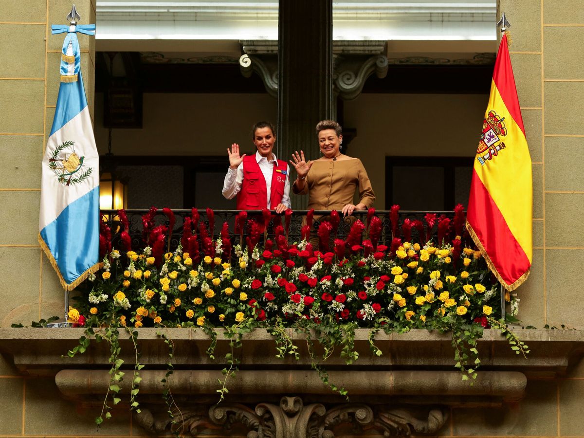 Foto: La reina Letizia, junto a la primera dama de Guatemala. (Reuters)