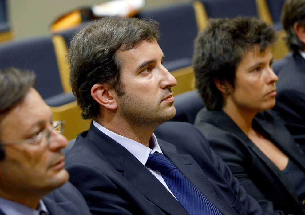 Foto: El expresidente de Spanair, Ferran Soriano (c). (EFE)
