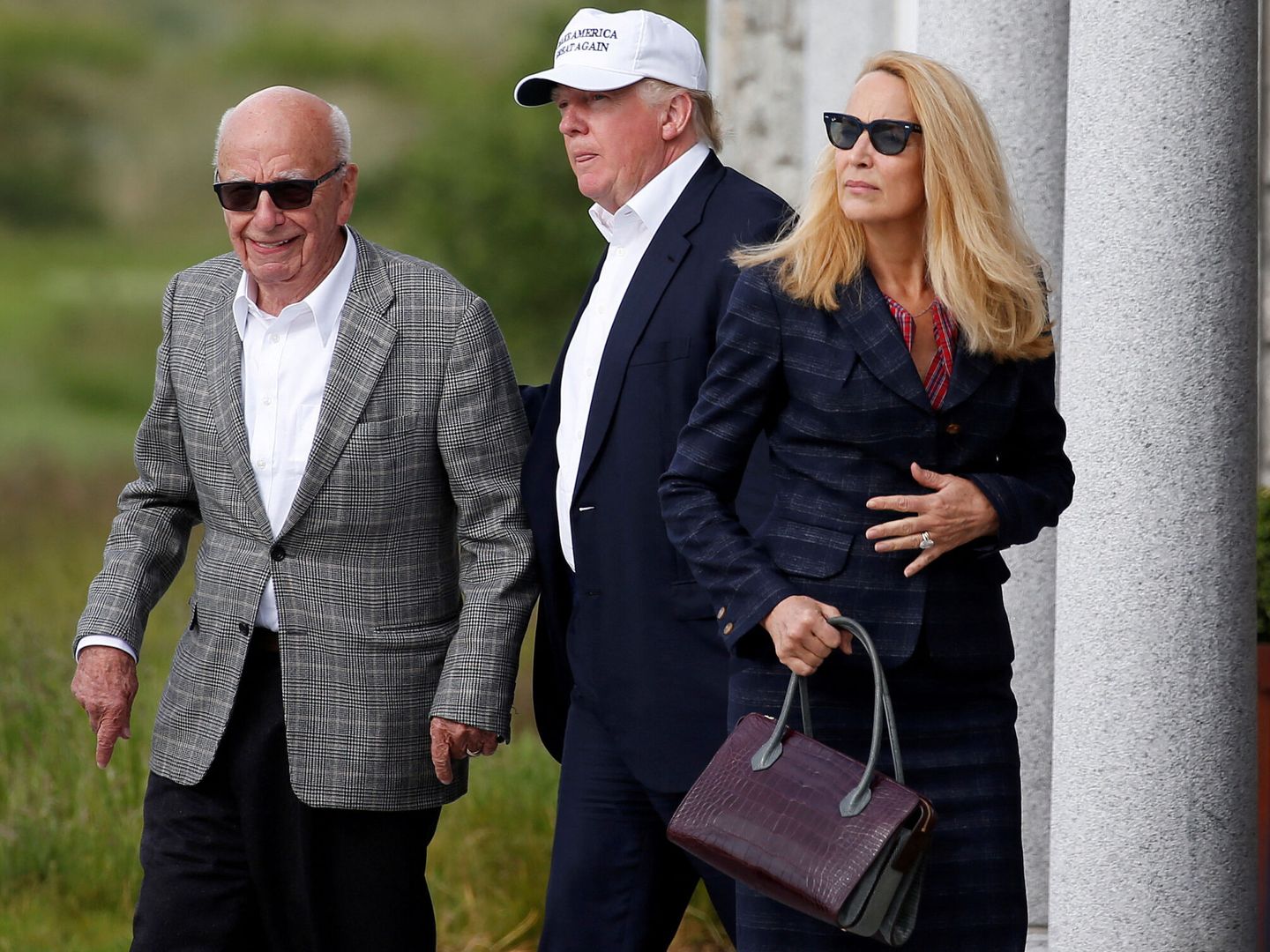 Rupert Murdoch, Donald Trump y Jerry Hall haciendo de las suyas. (Reuters)