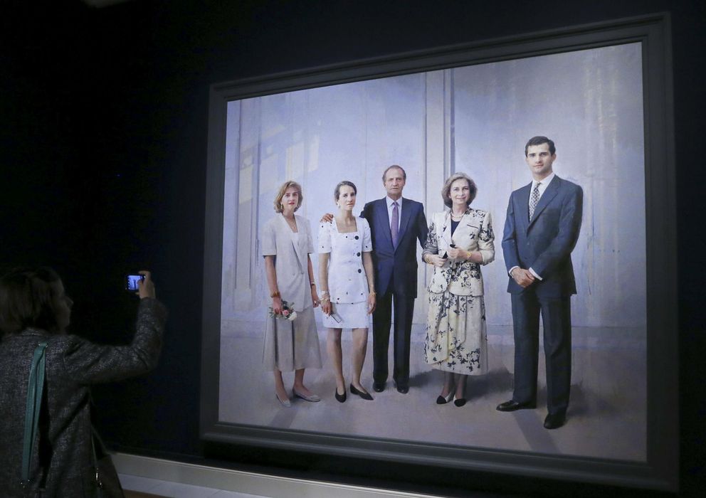 Foto: Una de las noticias más relevantes del año, el cuadro de Antonio López de la familia real de Juan carlos I. (EFE)