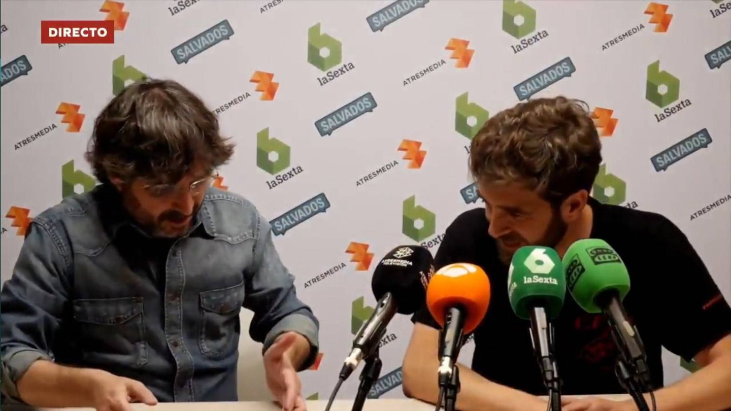 Jordi Évole y Gonzo, en rueda de prensa de 'Salvados'. (Atresmedia)