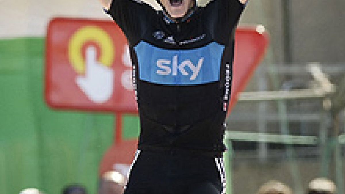 Froome logra la victoria en la primera llegada en alto y Wiggins se coloca como líder del Tour