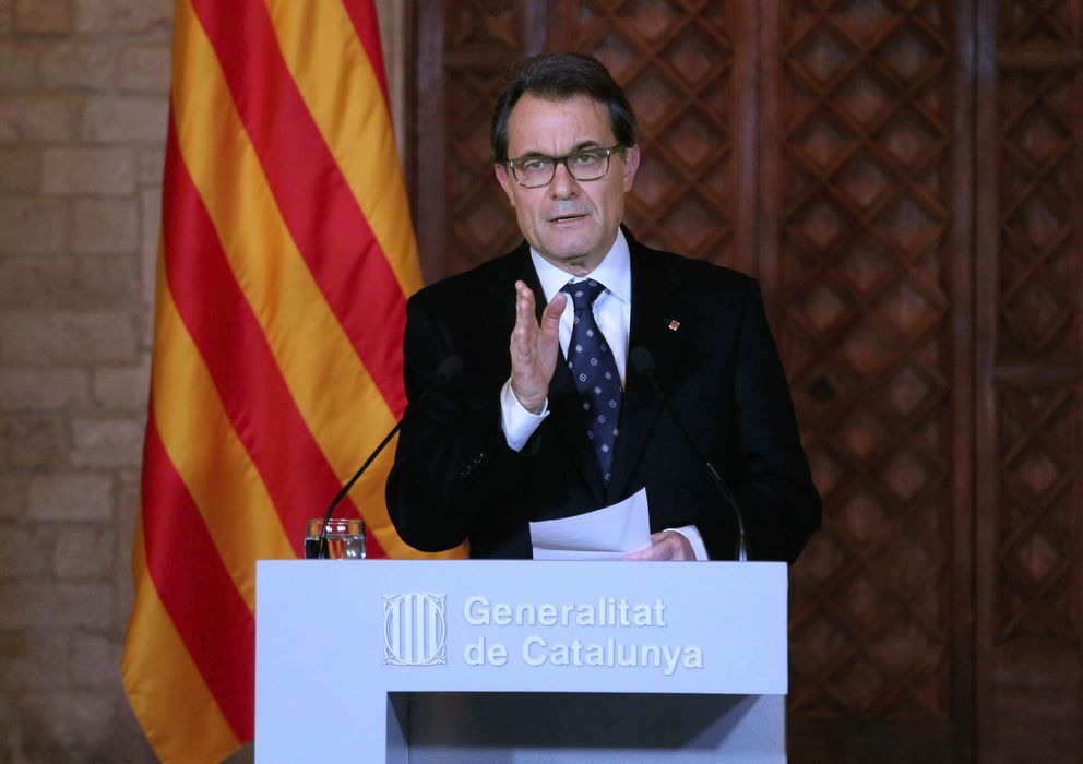 Foto: Fotografía facilitada por la Generalitat de Cataluña del presidente Artur Mas durante su comparecencia. (EFE)