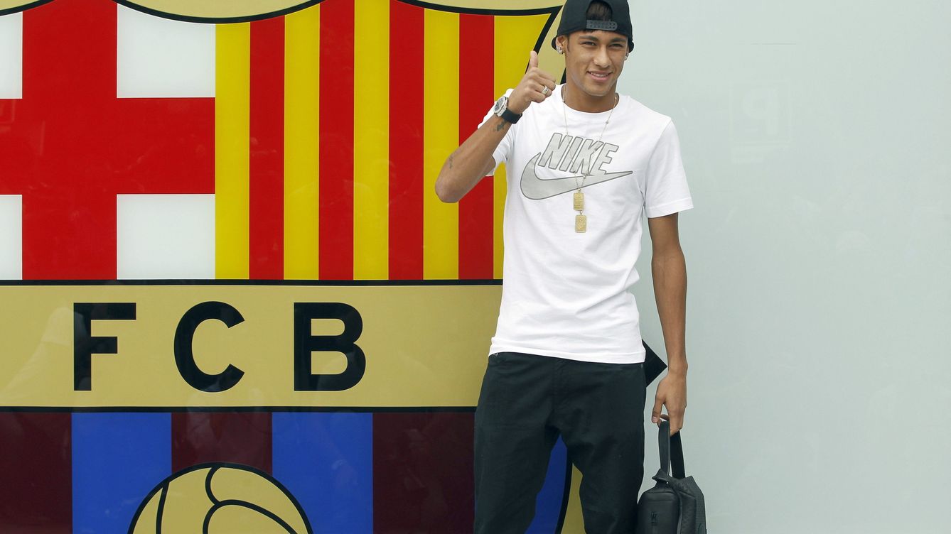 Foto: Neymar durante su presentación con el Barcelona (Efe).