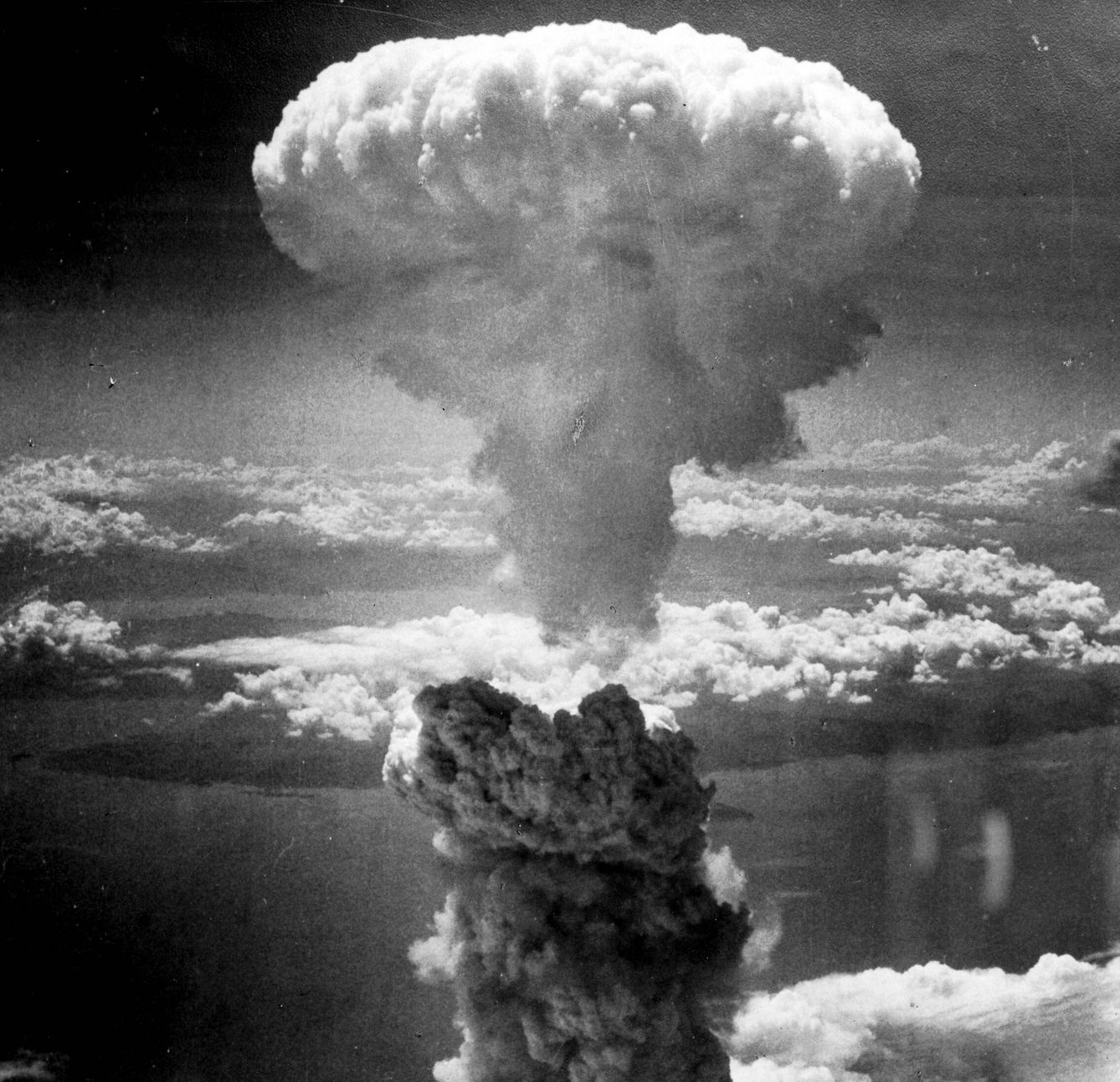 Nube atómica sobre Nagasaki. (Dominio público)