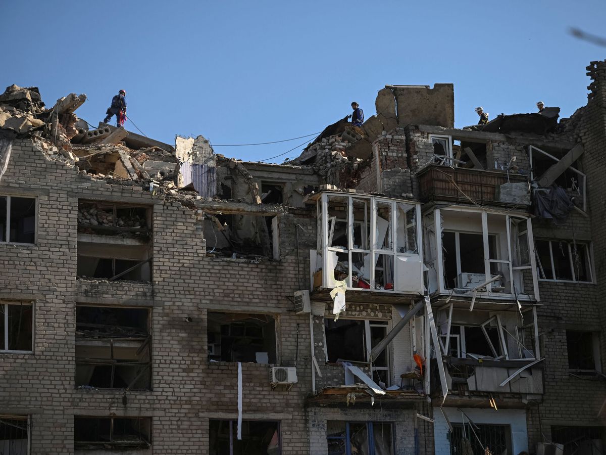 Foto: Edificio dañado por el ataque ruso en Pokrovsk. (Reuters/Viacheslav Ratynskyi)
