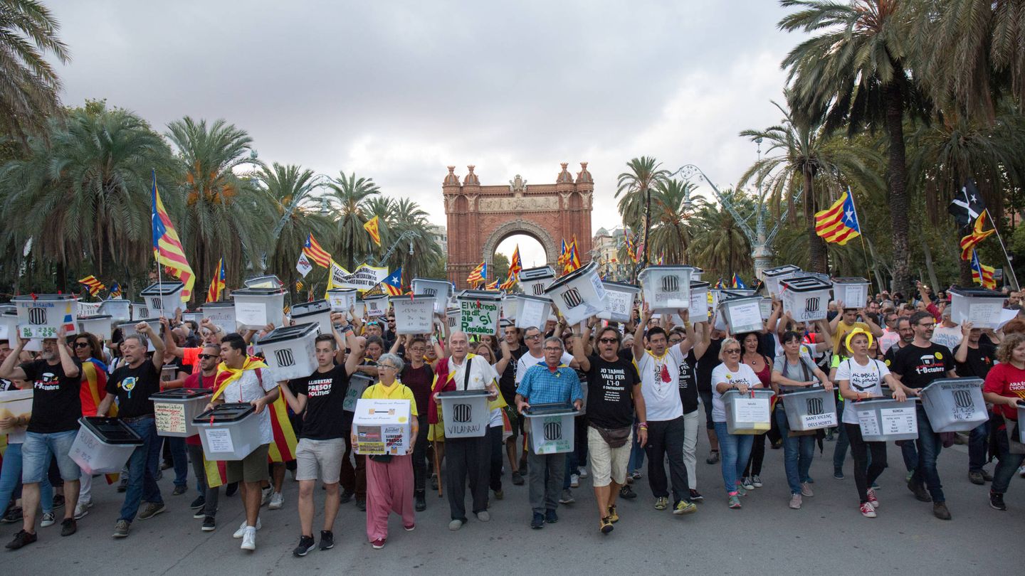 Manifestación por el primer aniversario del referéndum del 1 de octubre en Barcelona. (D. B.)