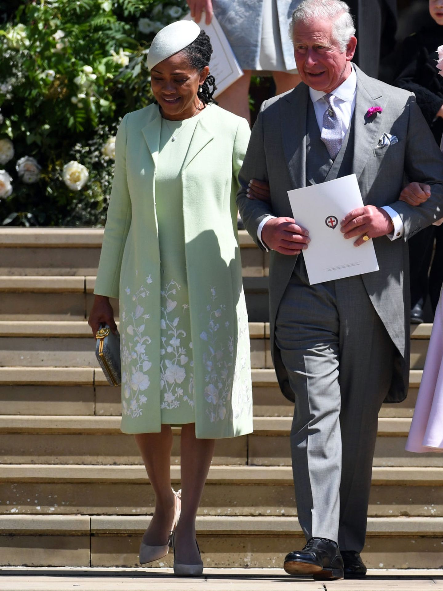El príncipe Carlos, con su consuegra. (Reuters)