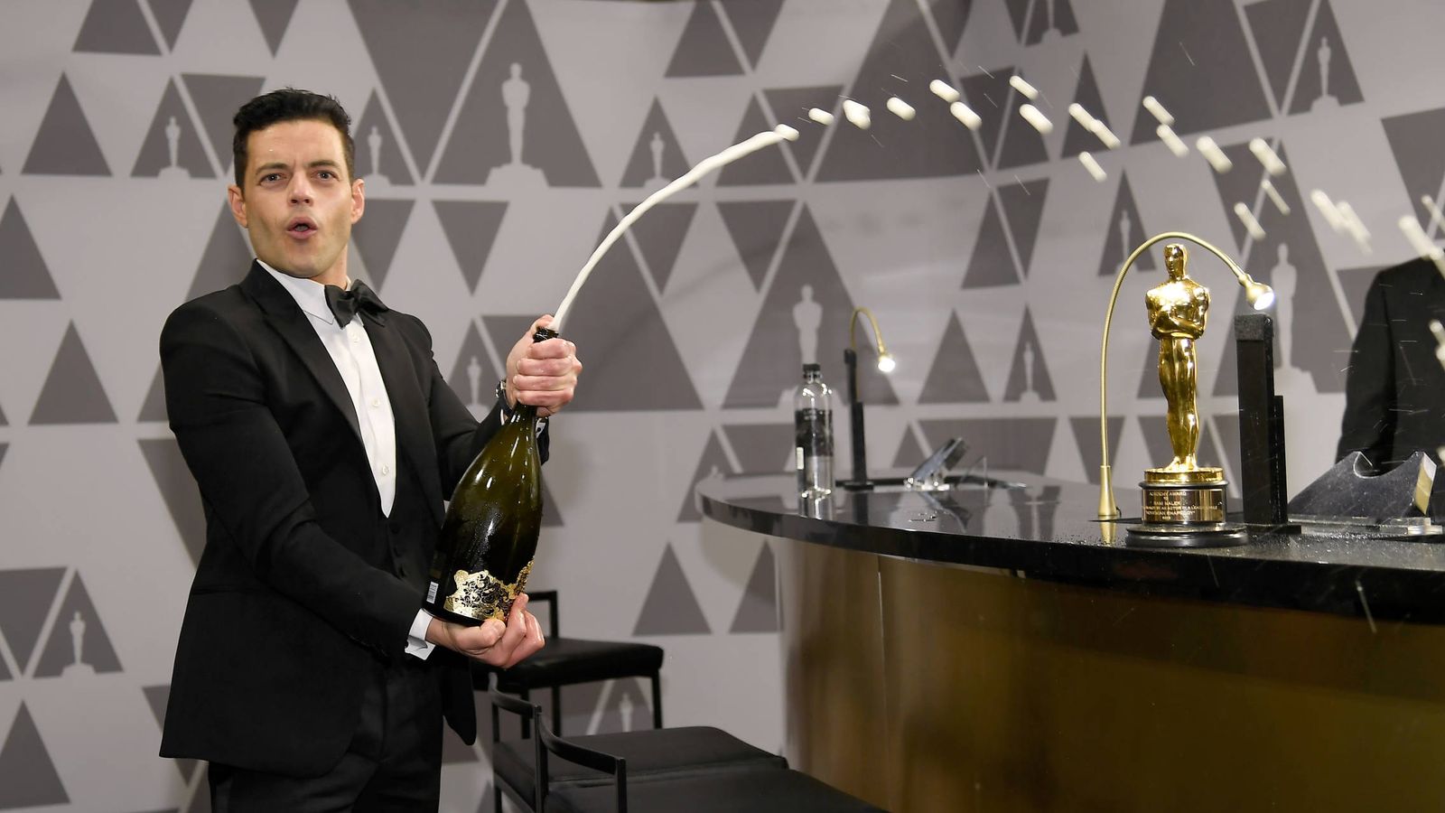Foto: Rami Malek celebra su Oscar. (Getty)