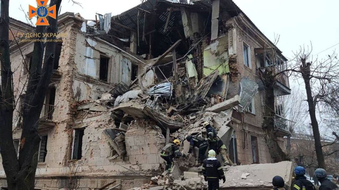 Foto: Uno de los edificios dañados por los misiles rusos. (Reuters)